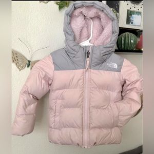 The North Face 4T Girls Jacket Moondoggy Hooded Down Pink Puffer Jacket